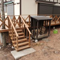手摺り付き階段 ウッドデッキ用木材の専門店木工ランド